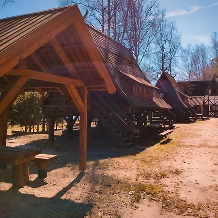 Pole Namiotowe Swornegacie Pttk Кемпинг Сворнегаце
