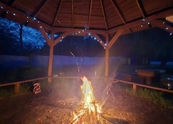 캠프장 Stanica Wodna Pttk 스보르네가치에