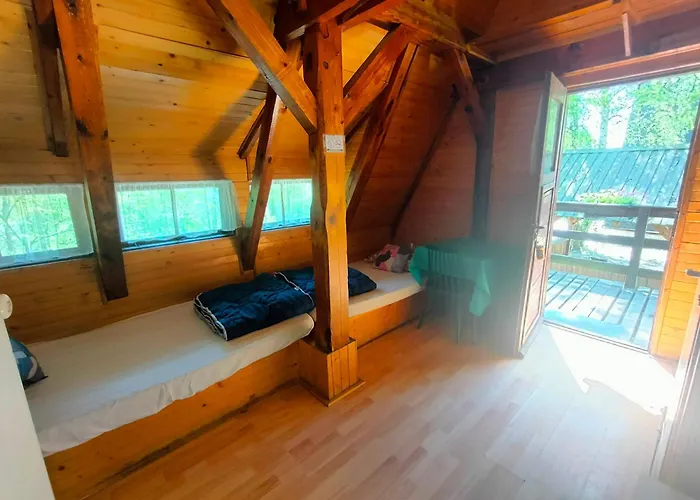 キャンプ場 Stanica Wodna Pttk スヲーネガシエ